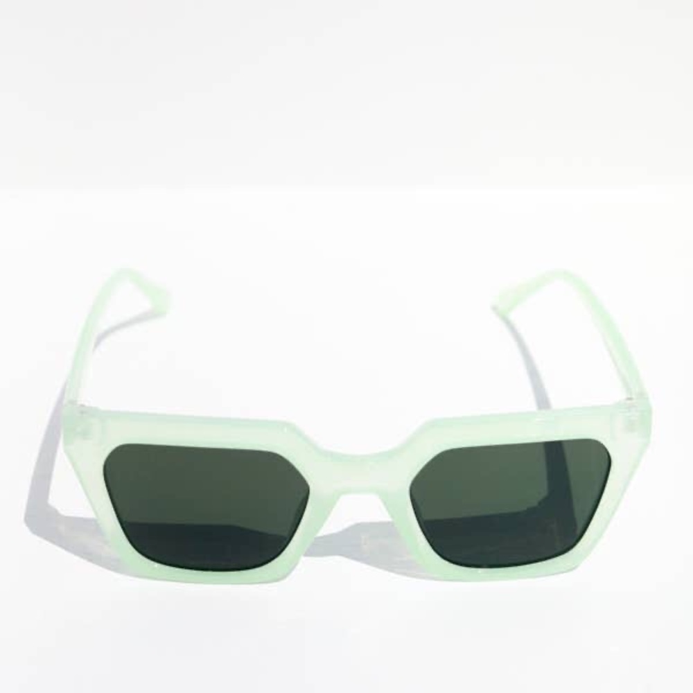 🆕 Snatched Square Frame Green Sunglasses